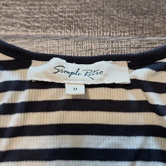 🌴 Simple Retro sweetheart, ribbed knit Tank Top 🌴 - Picture 2 of 5